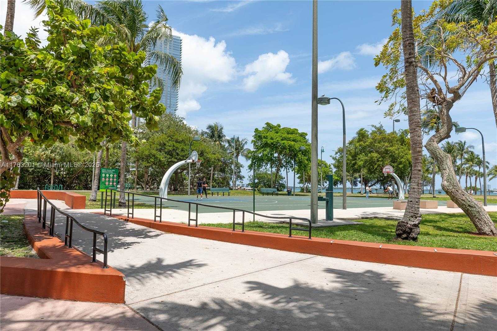 Small Image of 1900 NORTH BAYSHORE DR #1503, Miami Number 35