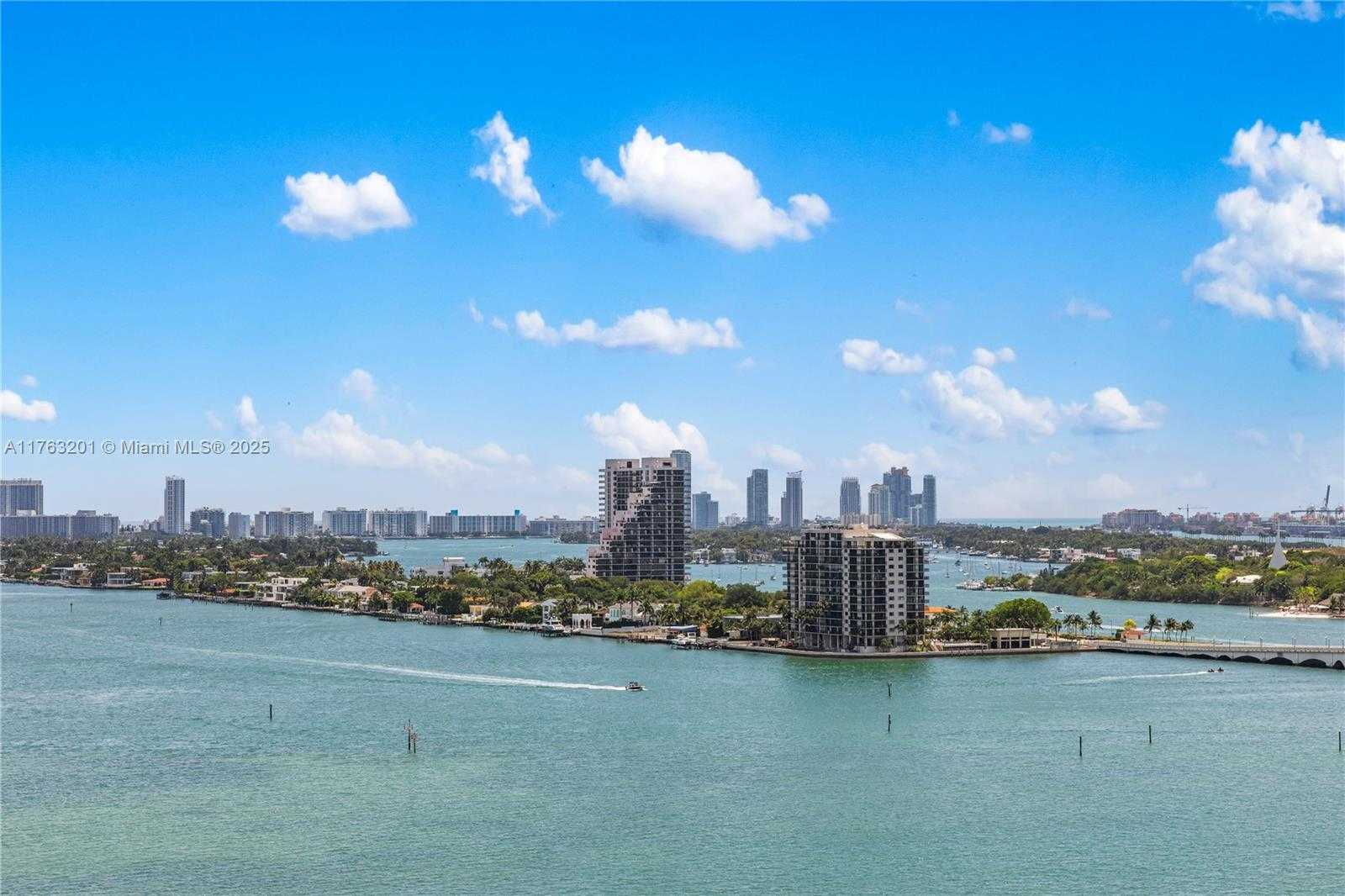 Small Image of 1900 NORTH BAYSHORE DR #1503, Miami Number 4