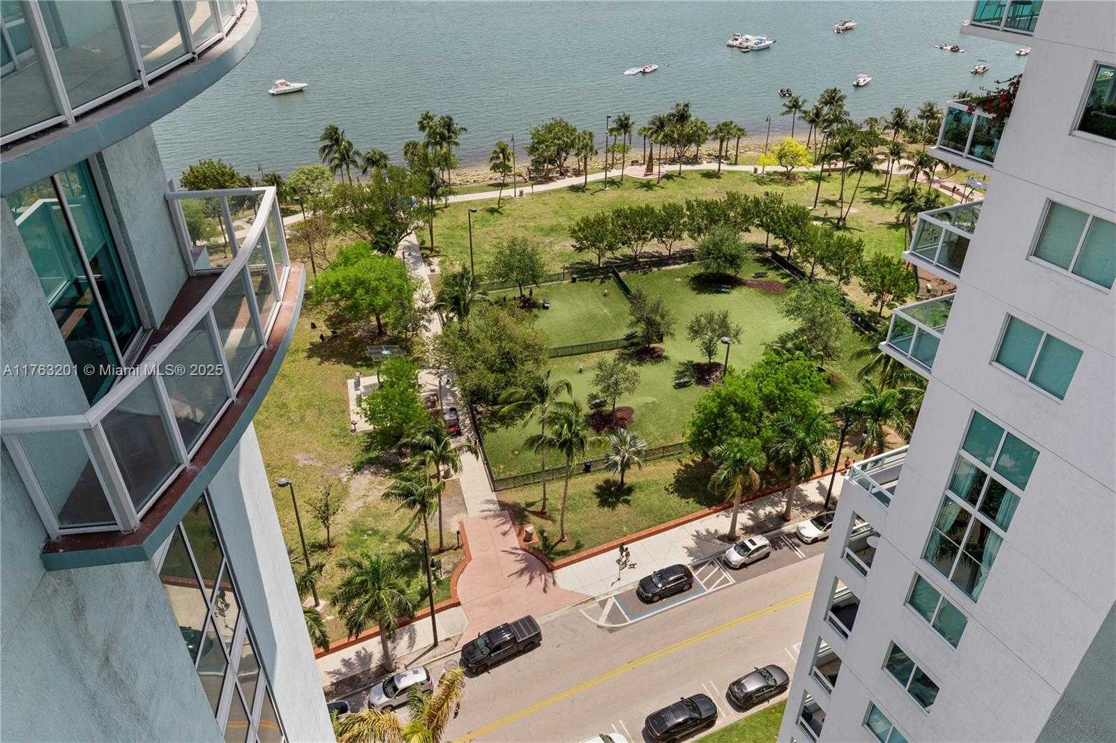 Small Image of 1900 NORTH BAYSHORE DR #1503, Miami Number 6
