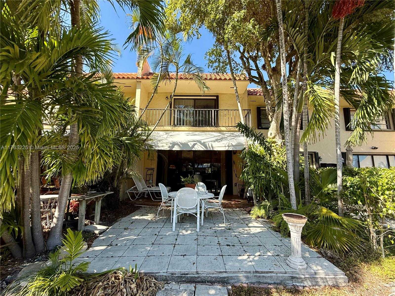 Small Image of 1424 NORTH EAST 105TH ST #D10, Miami Shores Number 11