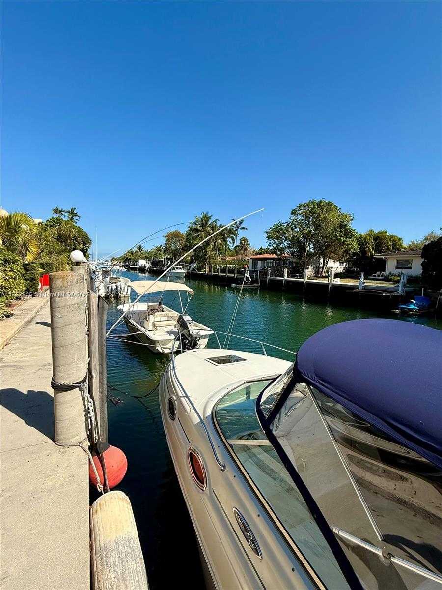 Small Image of 1424 NORTH EAST 105TH ST #D10, Miami Shores Number 12