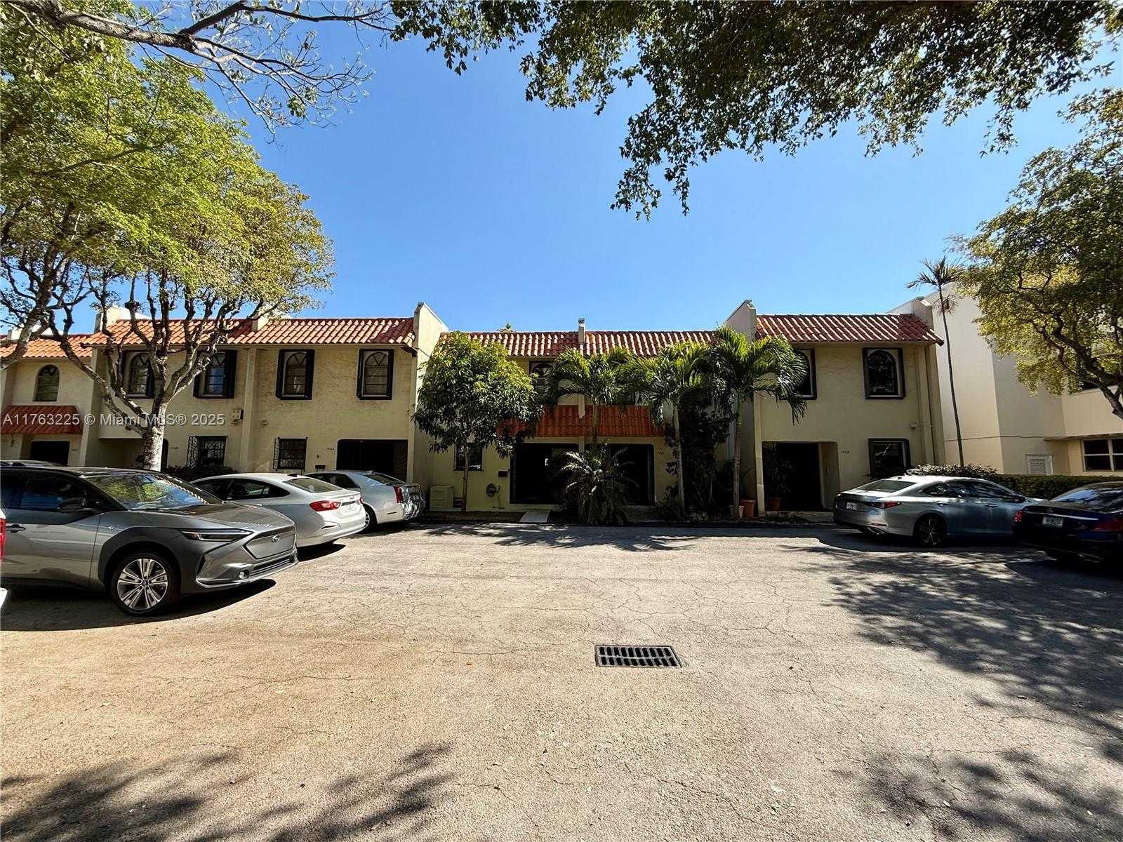 Small Image of 1424 NORTH EAST 105TH ST #D10, Miami Shores Number 3