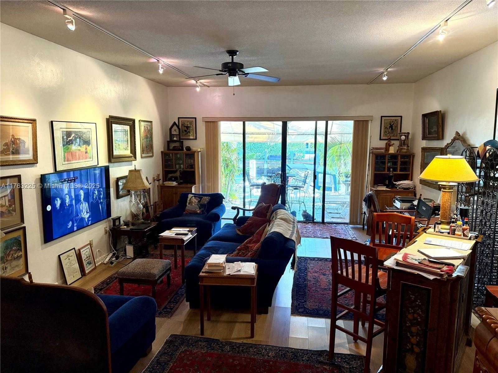Small Image of 1424 NORTH EAST 105TH ST #D10, Miami Shores Number 4