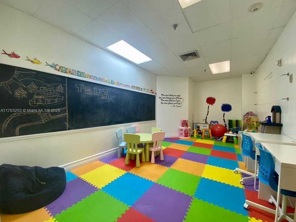 Small Image of 850 NORTH MIAMI AVE #W-1004, Miami Number 15