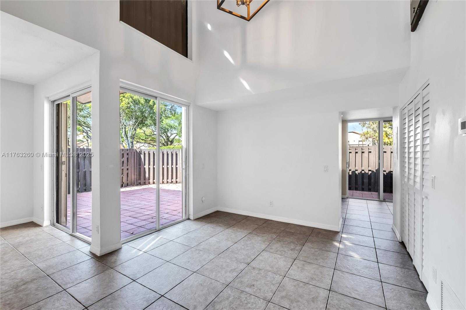 Small Image of 5762 FOX HOLLOW DR #C, Boca Raton Number 13