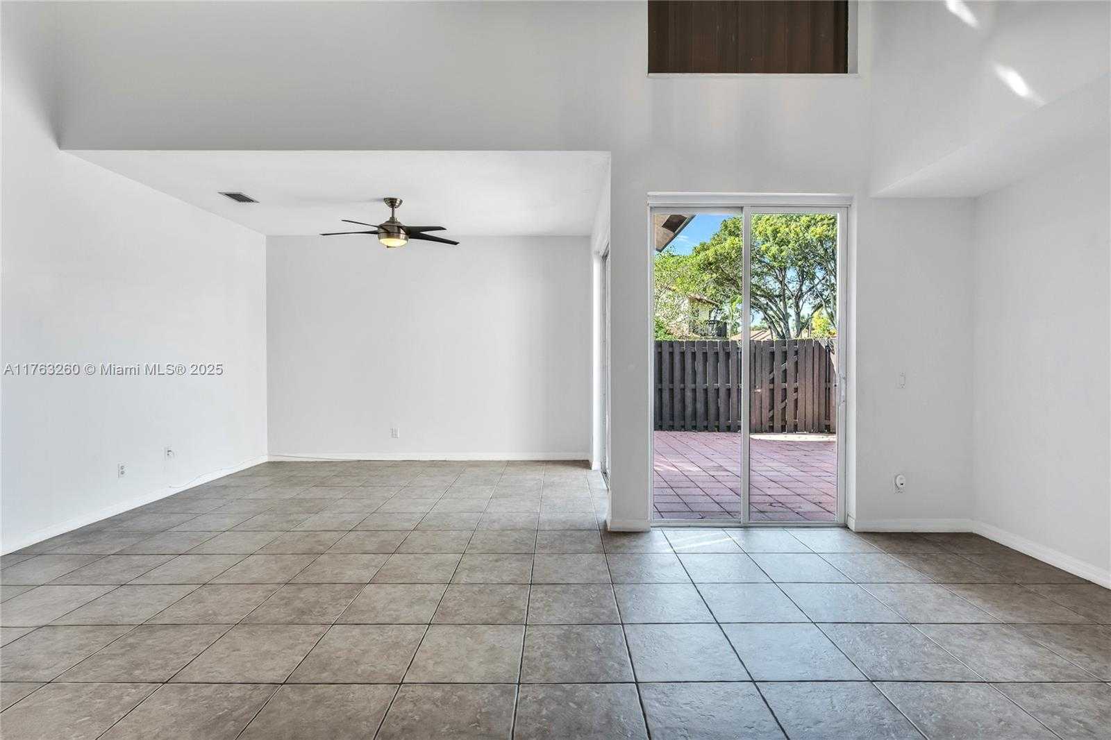 Small Image of 5762 FOX HOLLOW DR #C, Boca Raton Number 17