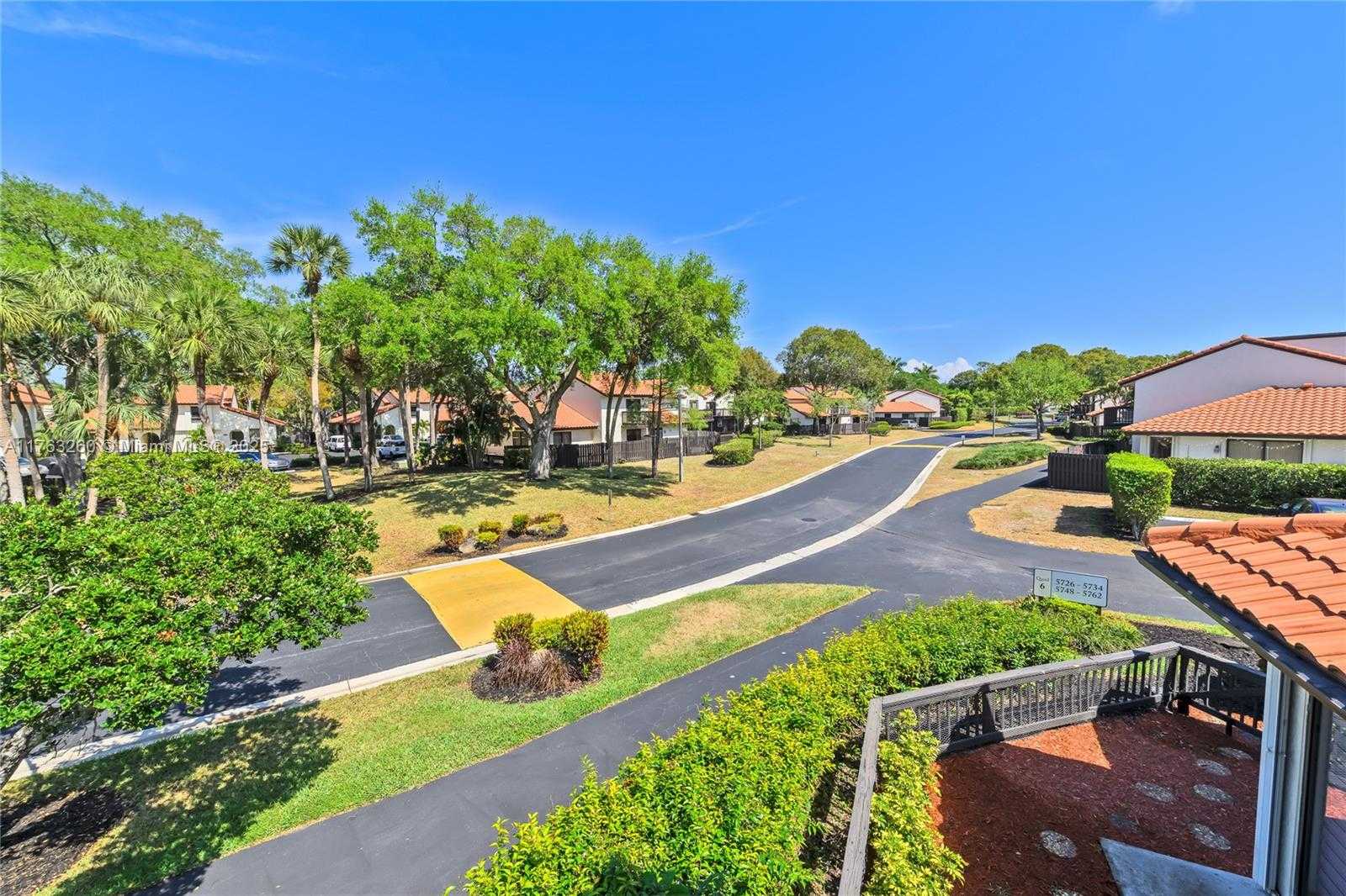 Small Image of 5762 FOX HOLLOW DR #C, Boca Raton Number 34
