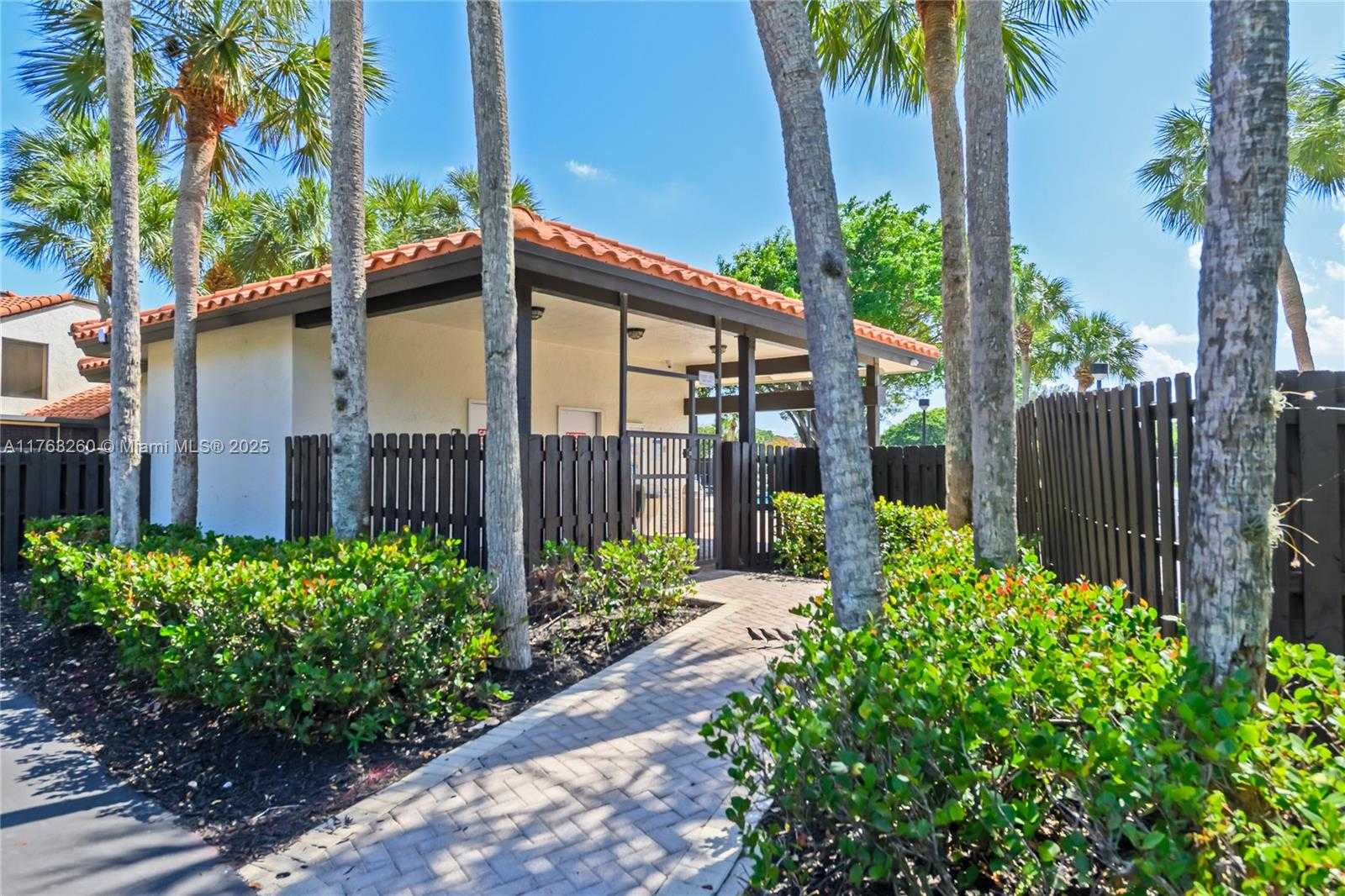Small Image of 5762 FOX HOLLOW DR #C, Boca Raton Number 39