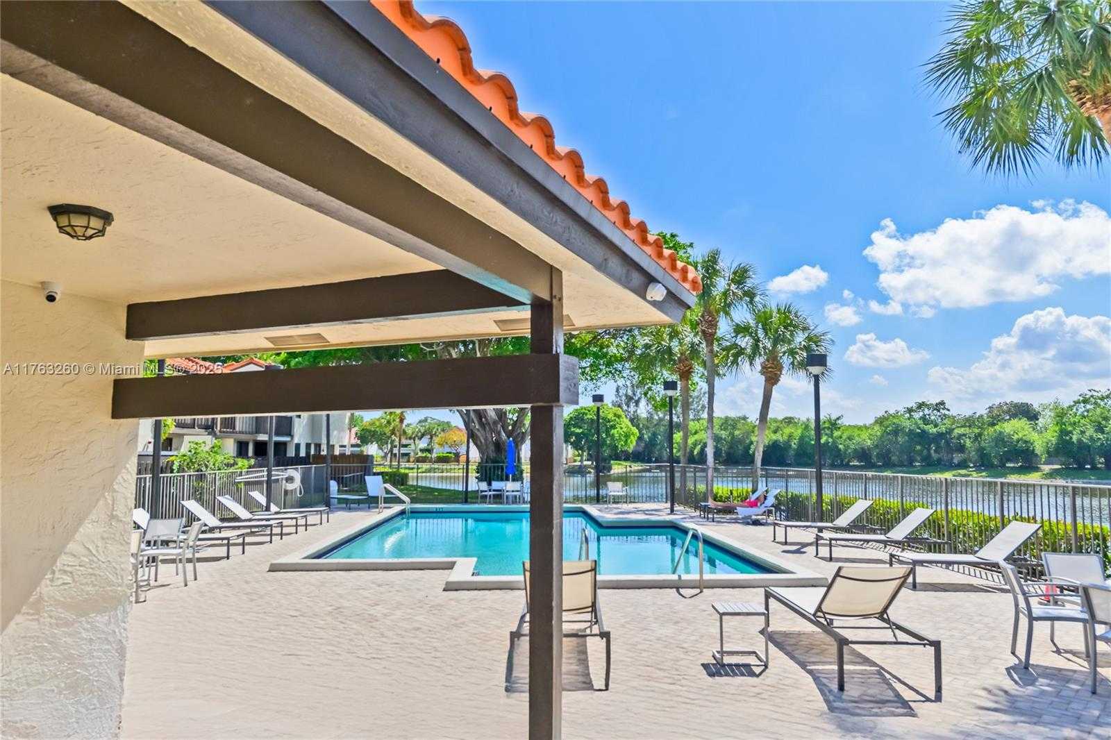 Small Image of 5762 FOX HOLLOW DR #C, Boca Raton Number 40