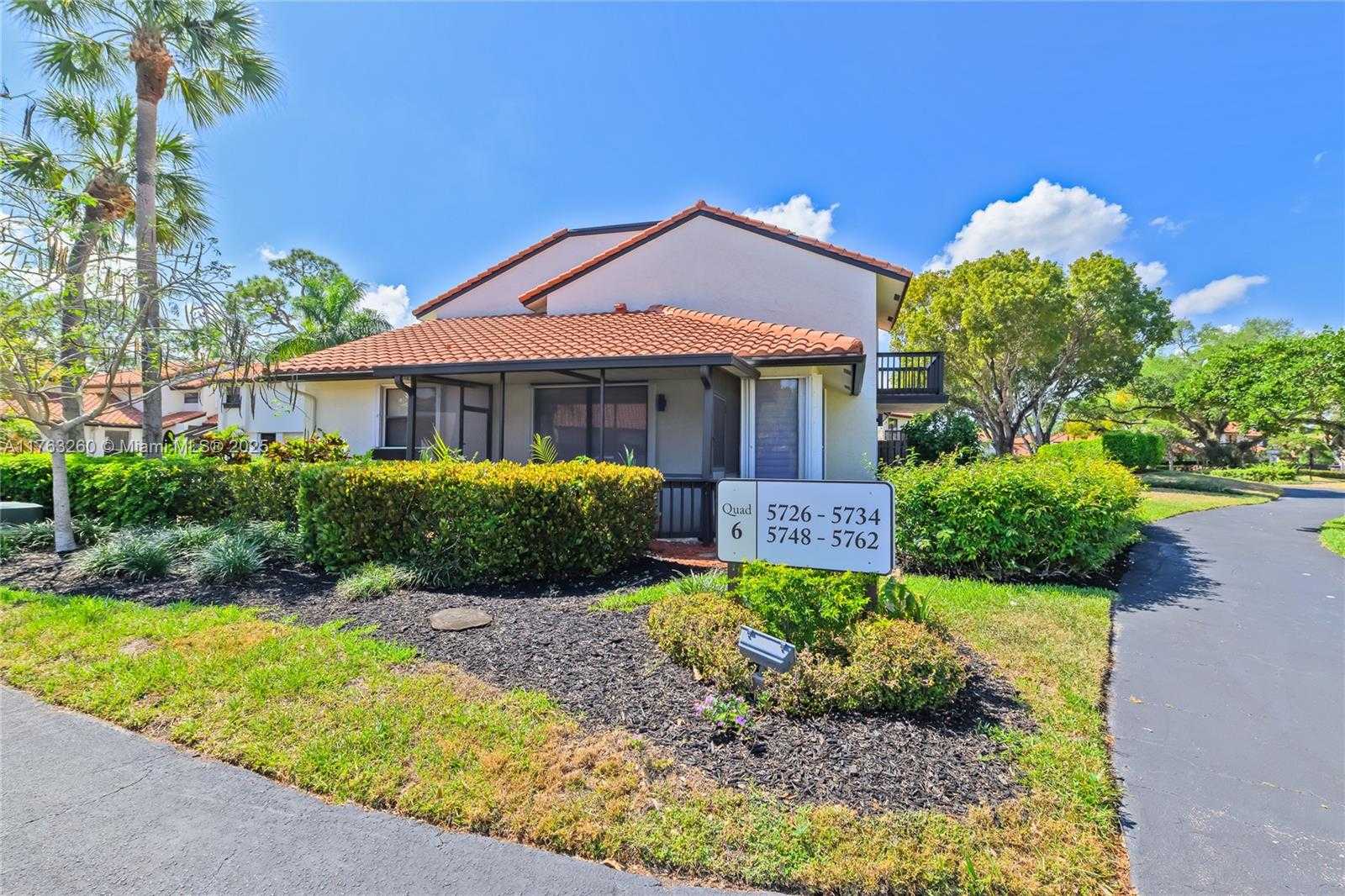 Small Image of 5762 FOX HOLLOW DR #C, Boca Raton Number 8
