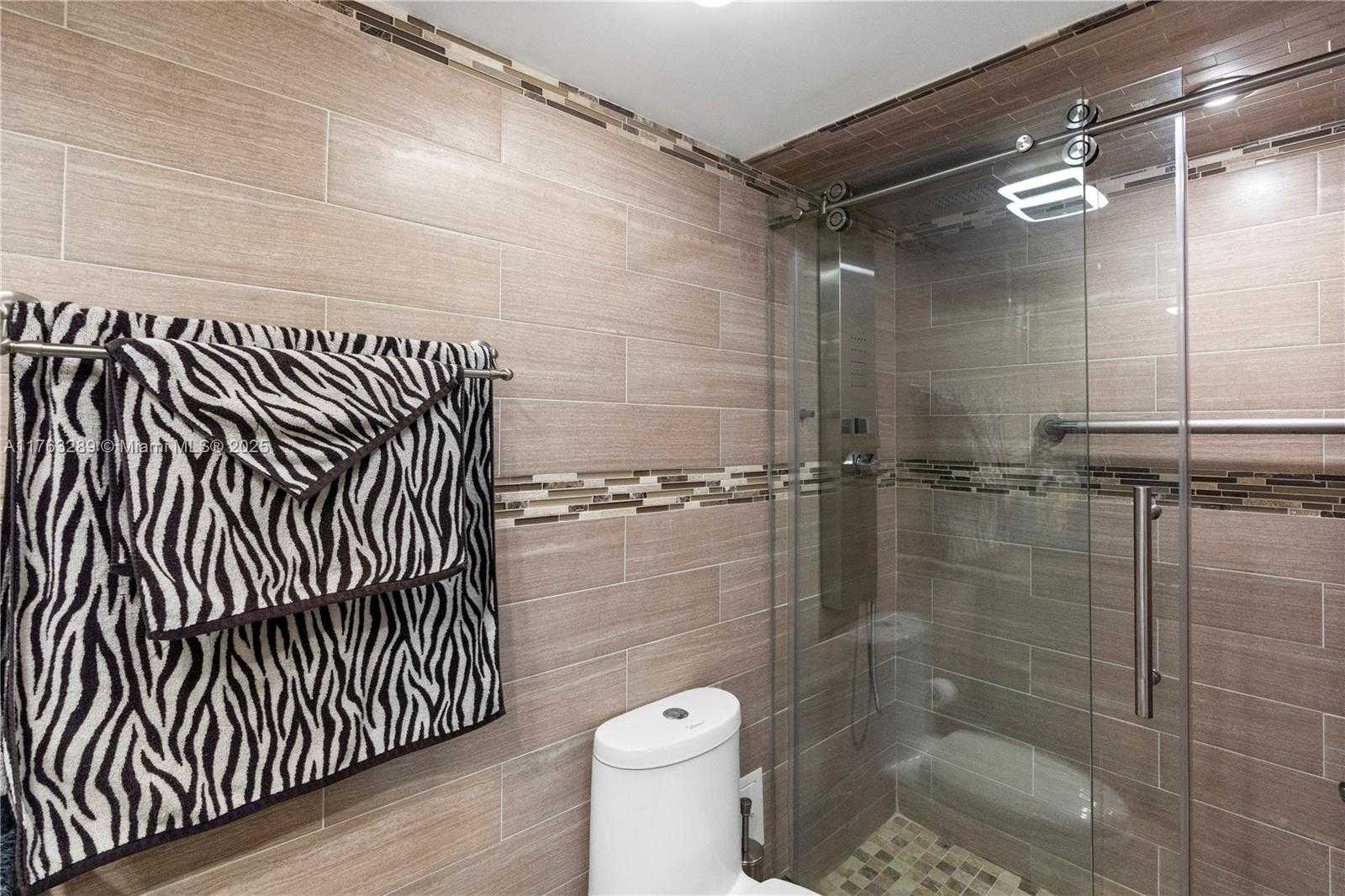 Small Image of 301 174TH ST #312, Sunny Isles Beach Number 17