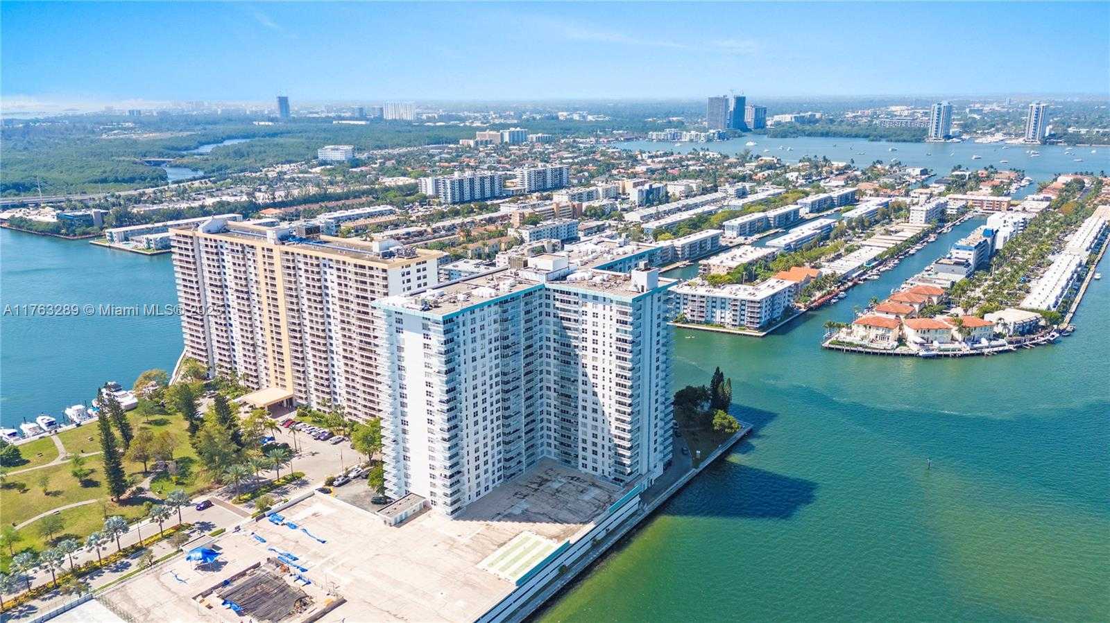 Small Image of 301 174TH ST #312, Sunny Isles Beach Number 2