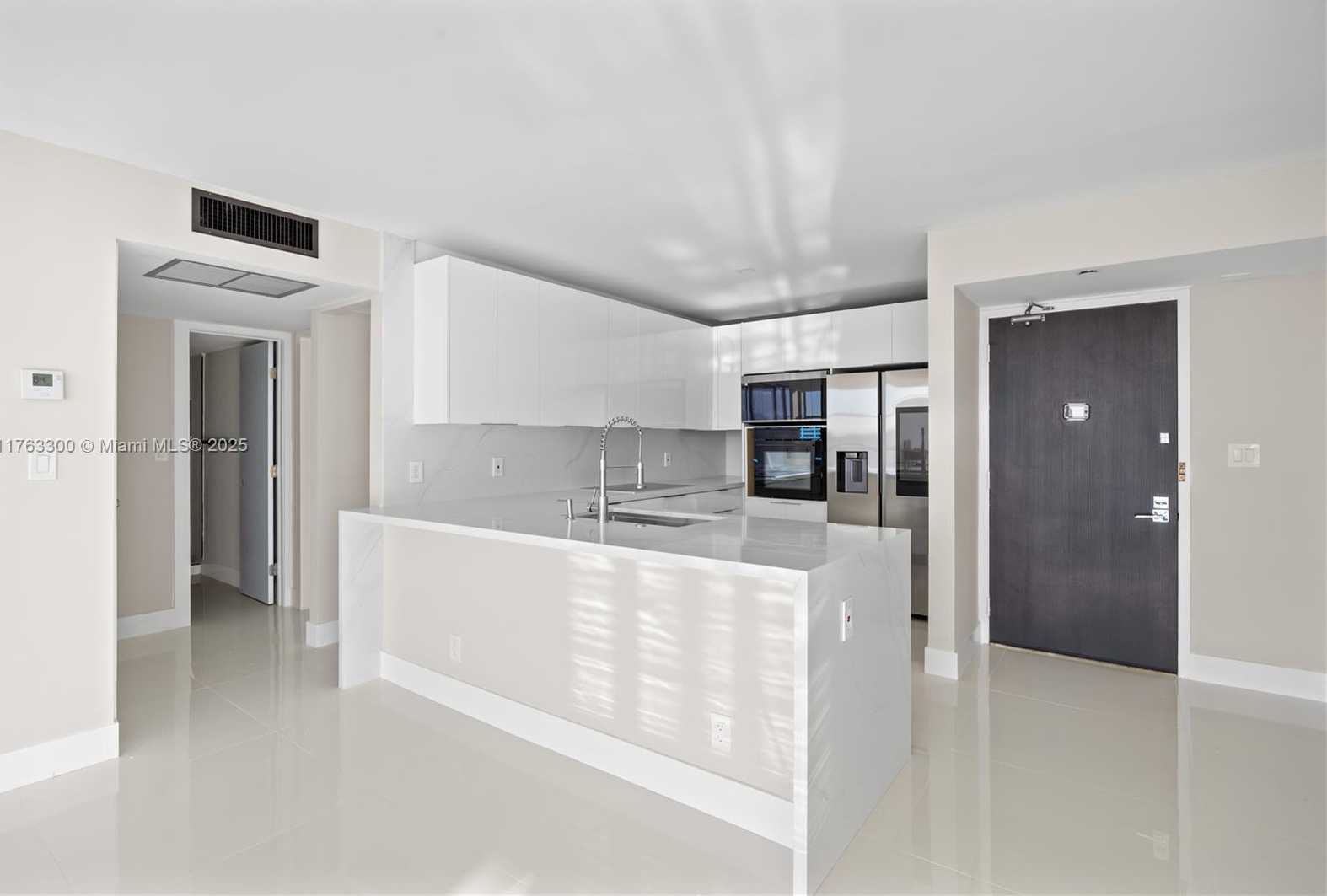 Small Image of 20335 WEST COUNTRY CLUB DR #1509, Aventura Number 2