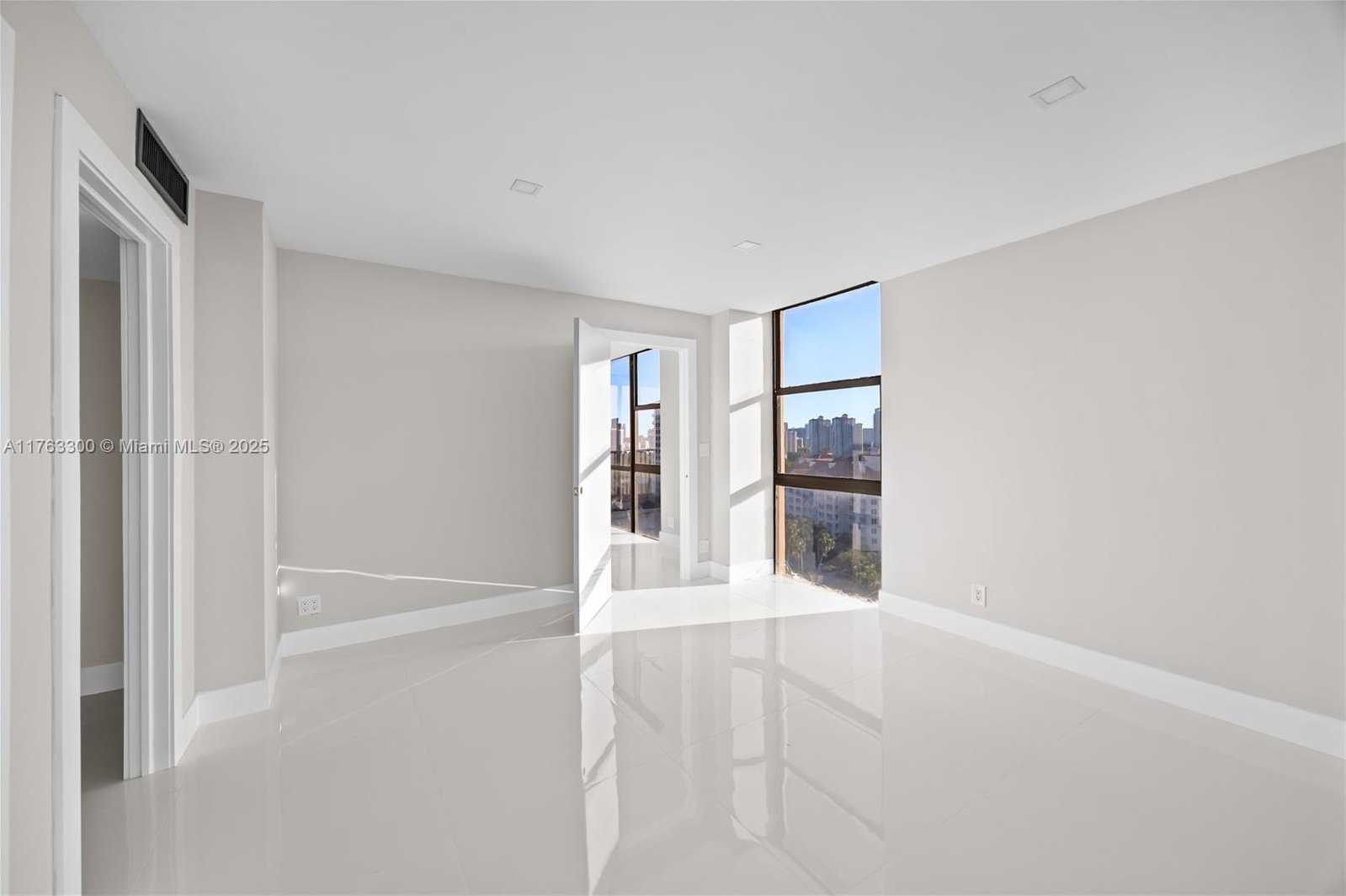 Small Image of 20335 WEST COUNTRY CLUB DR #1509, Aventura Number 9
