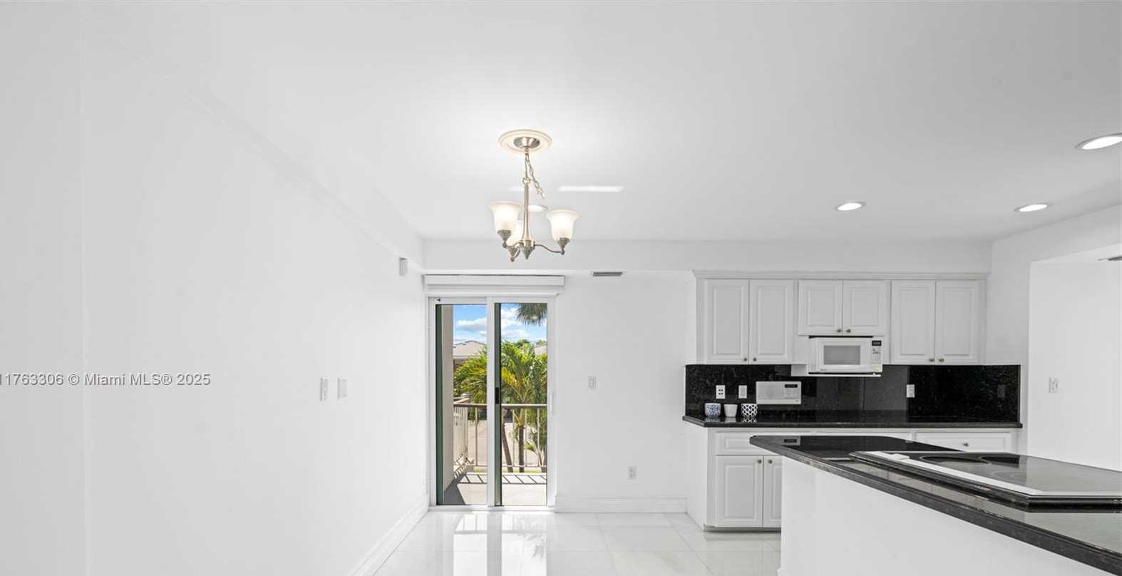 Small Image of 6795 BROOKLINE DR, Hialeah Number 37