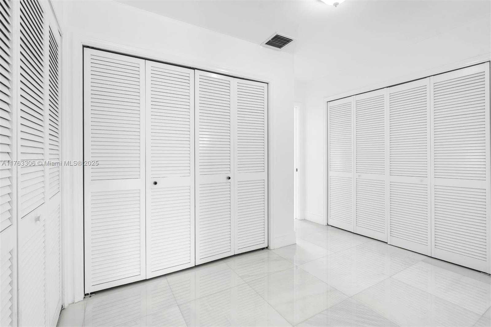 Small Image of 6795 BROOKLINE DR, Hialeah Number 56