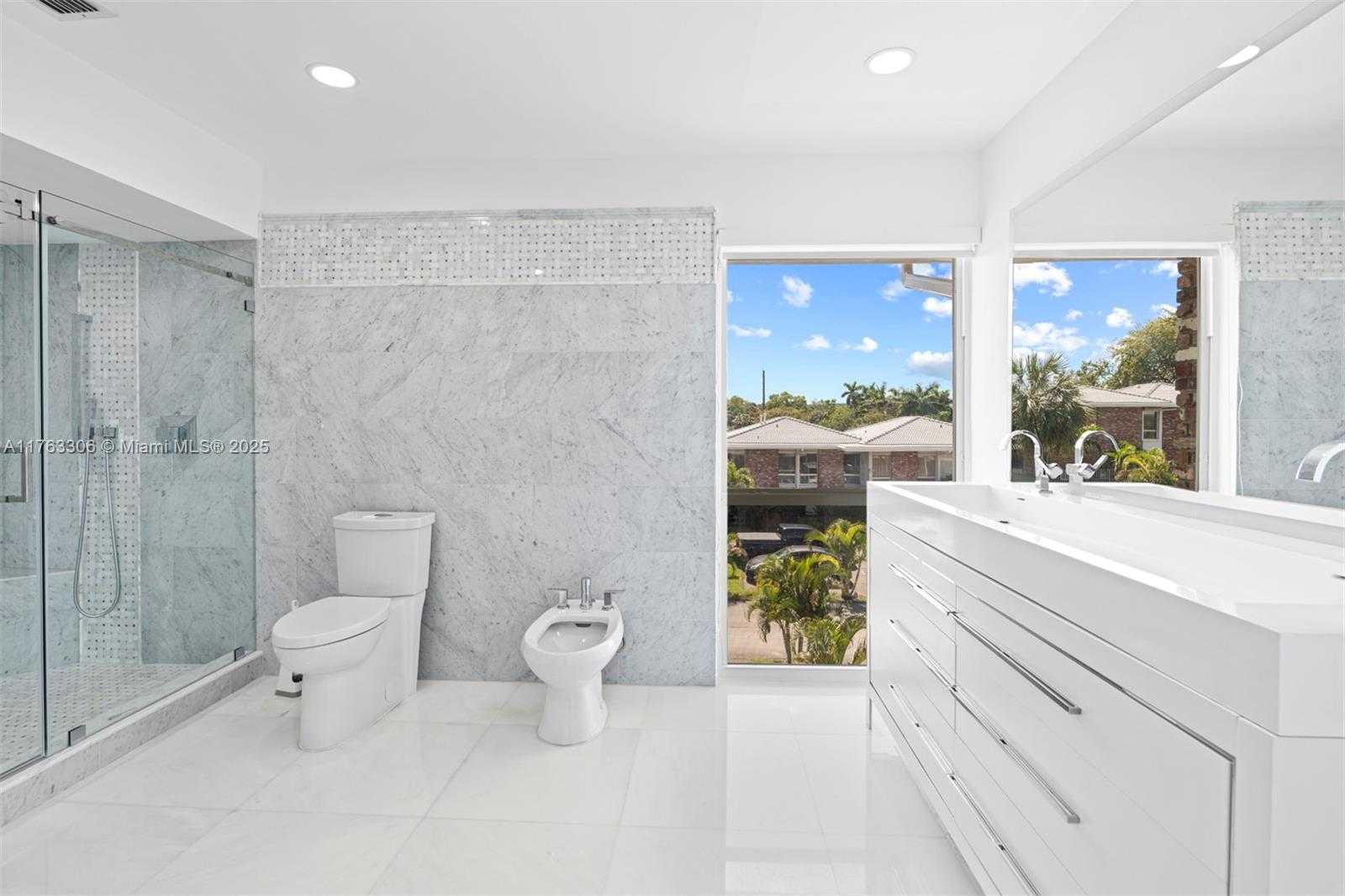 Small Image of 6795 BROOKLINE DR, Hialeah Number 57