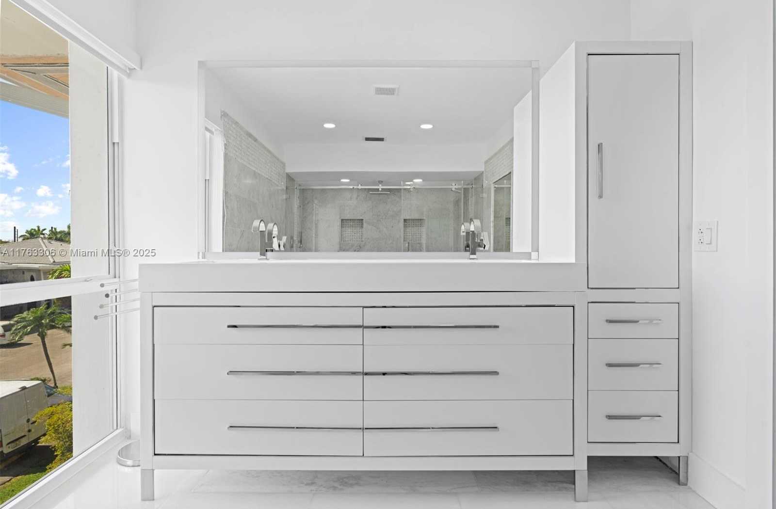 Small Image of 6795 BROOKLINE DR, Hialeah Number 61