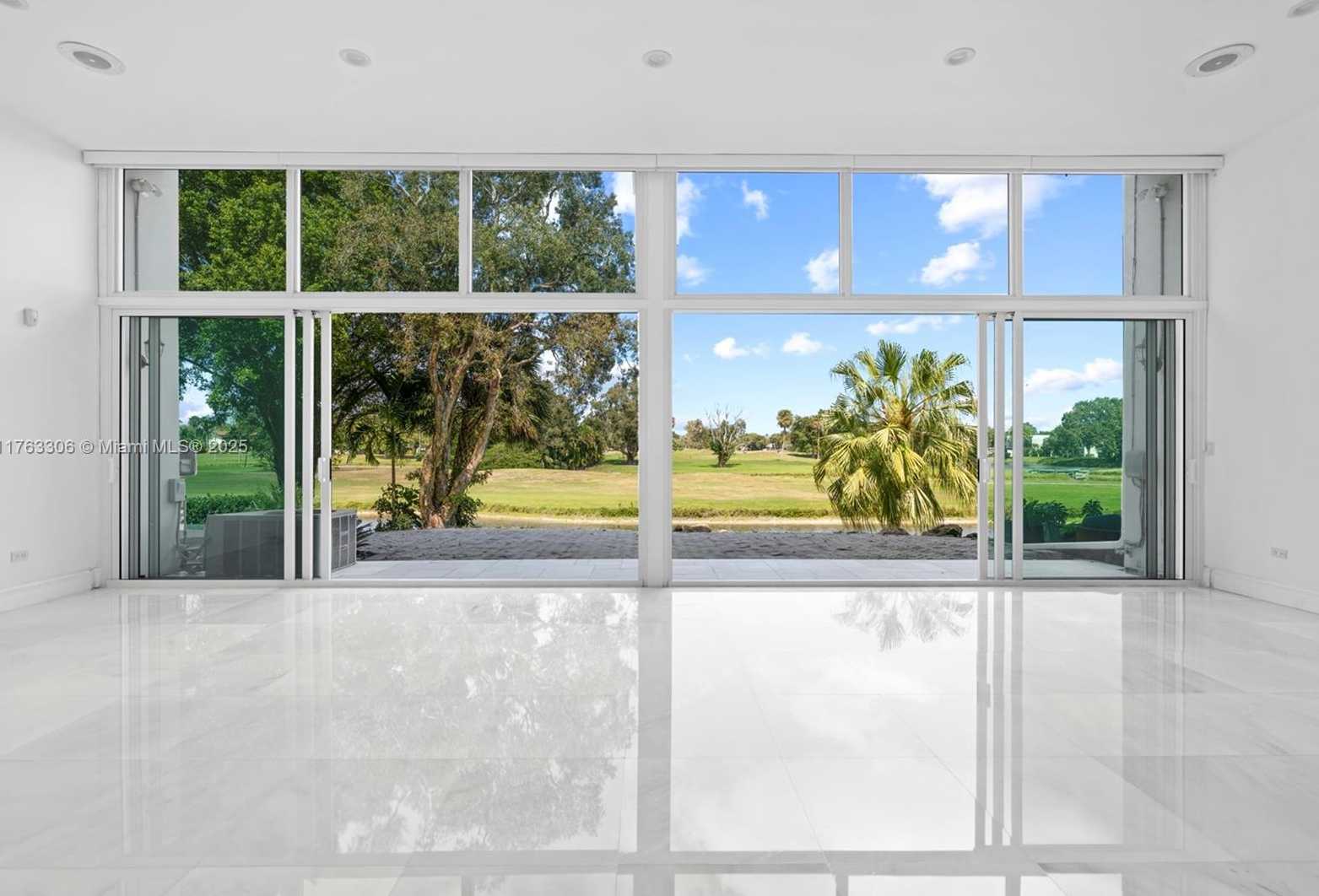Small Image of 6795 BROOKLINE DR, Hialeah Number 63