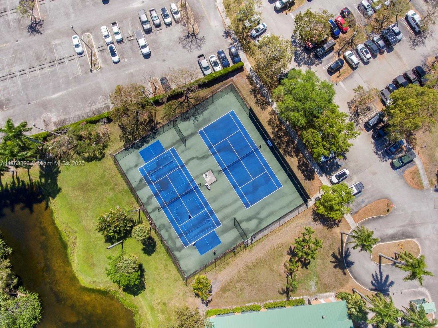 Small Image of 6795 BROOKLINE DR, Hialeah Number 80
