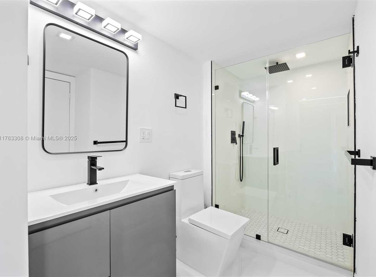 Small Image of 20379 WEST COUNTRY CLUB DR #1938, Aventura Number 14