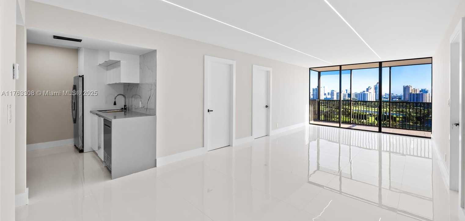Small Image of 20379 WEST COUNTRY CLUB DR #1938, Aventura Number 2