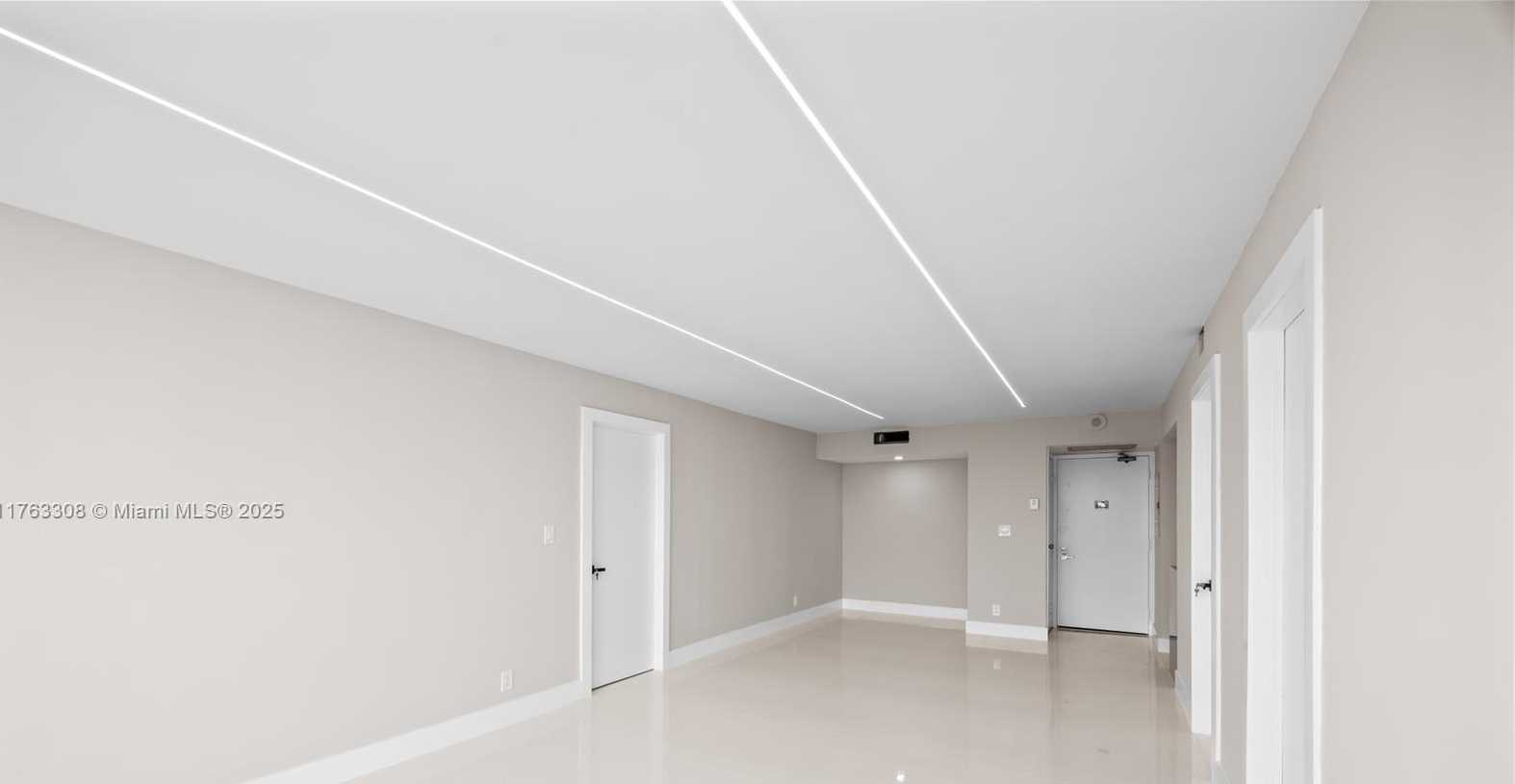 Small Image of 20379 WEST COUNTRY CLUB DR #1938, Aventura Number 3