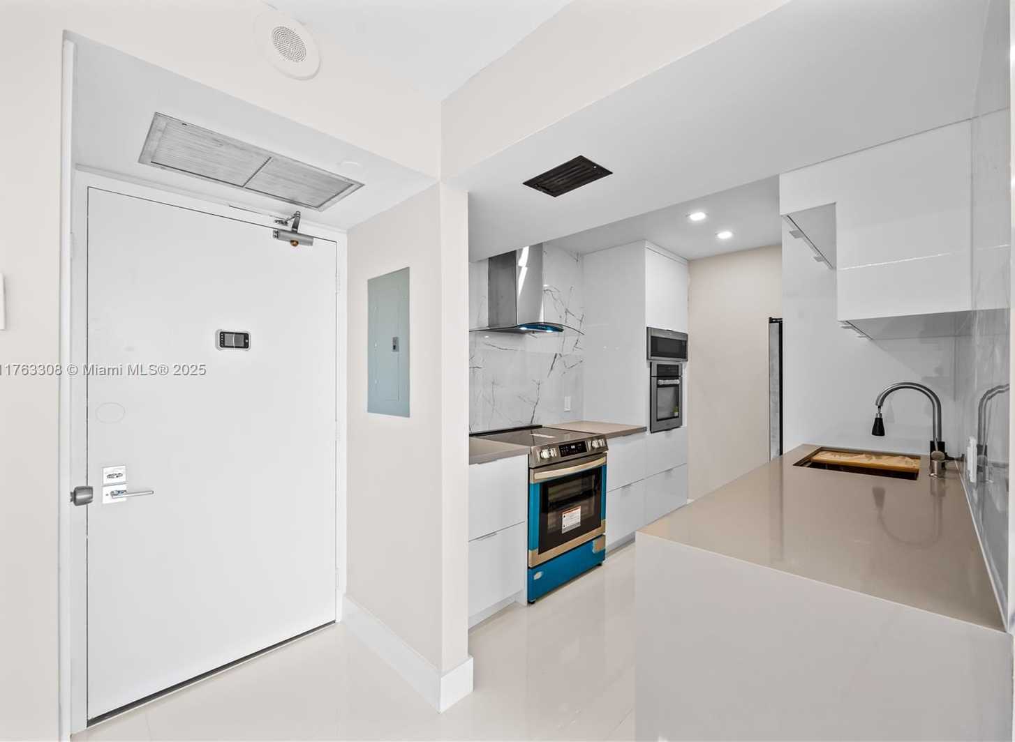 Small Image of 20379 WEST COUNTRY CLUB DR #1938, Aventura Number 9