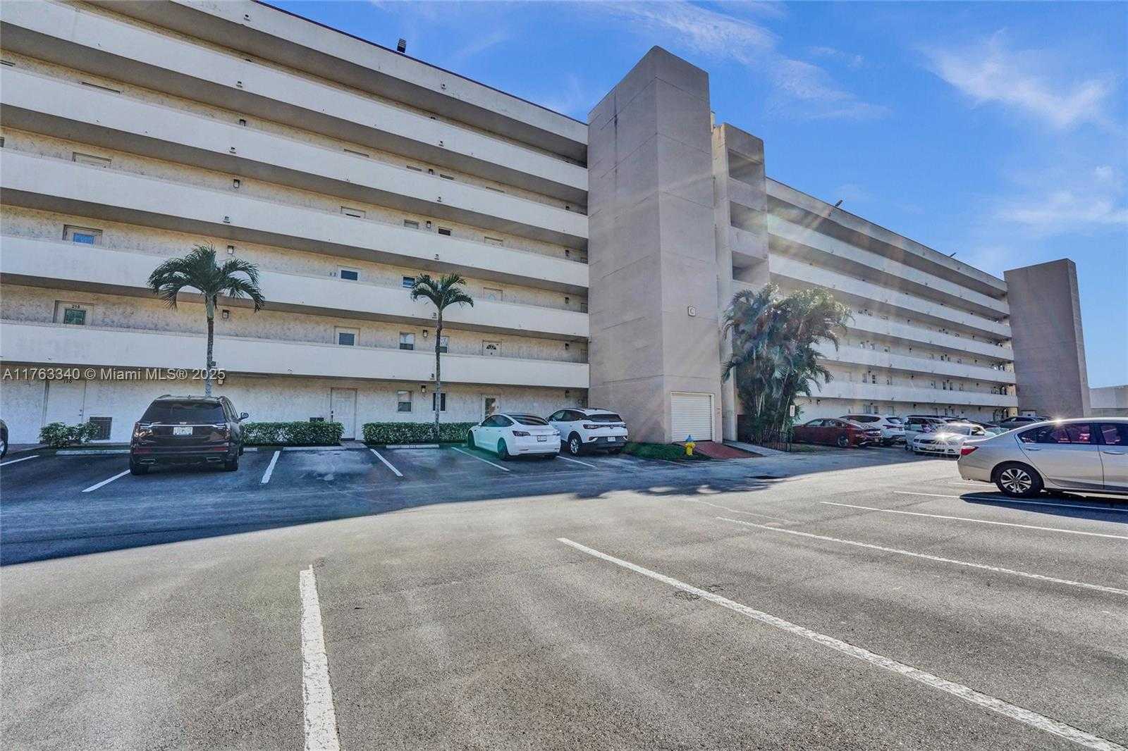 Small Image of 8900 WASHINGTON BLVD #506A, Pembroke Pines Number 29