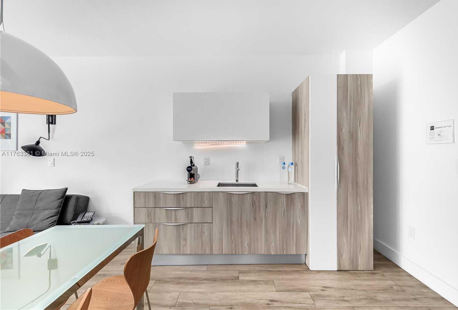 Small Image of 1215 WEST AVE #203, Miami Beach Number 14