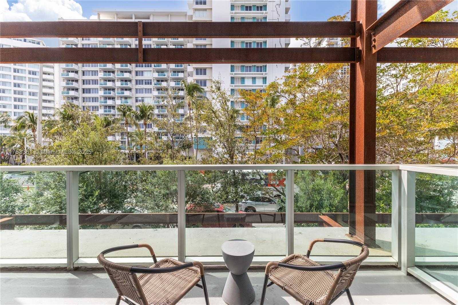 Small Image of 1215 WEST AVE #203, Miami Beach Number 2
