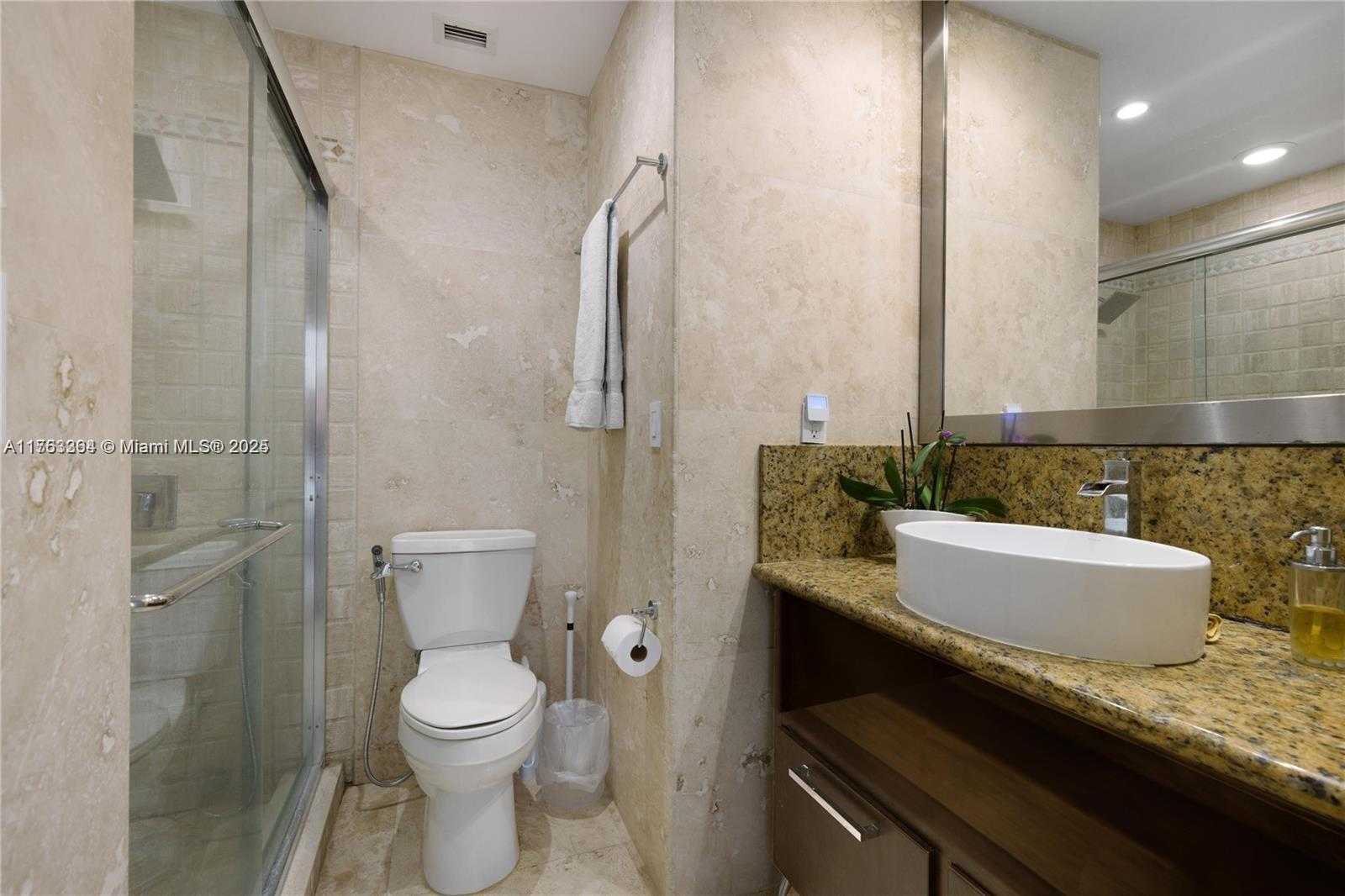 Small Image of 2301 COLLINS AVE #PH22, Miami Beach Number 22