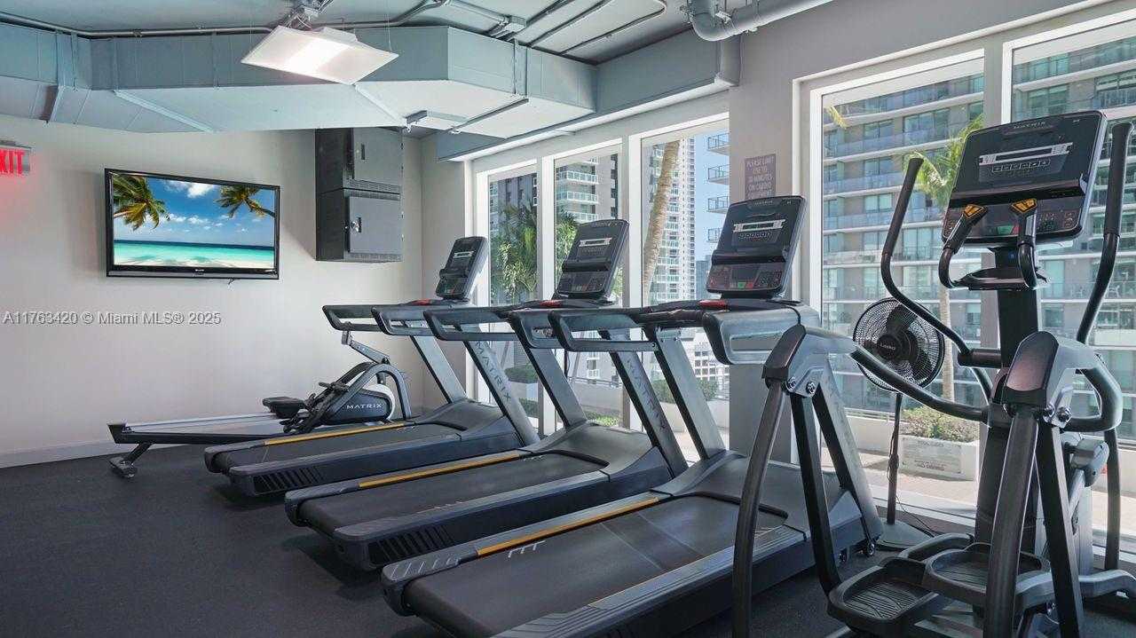 Small Image of 60 SOUTH WEST 13TH ST #3820, Miami Number 19