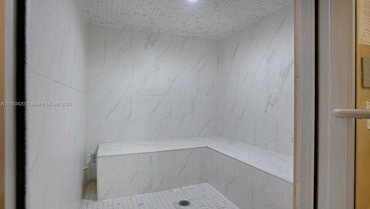 Small Image of 60 SOUTH WEST 13TH ST #3820, Miami Number 22