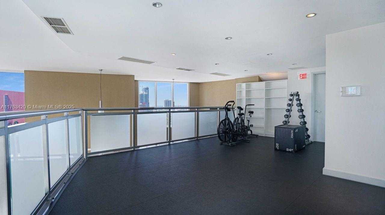 Small Image of 60 SOUTH WEST 13TH ST #3820, Miami Number 28