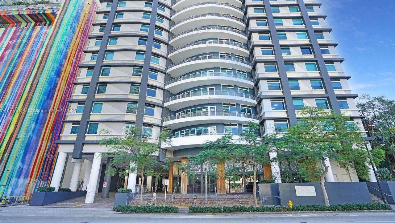 Small Image of 60 SOUTH WEST 13TH ST #3820, Miami Number 36