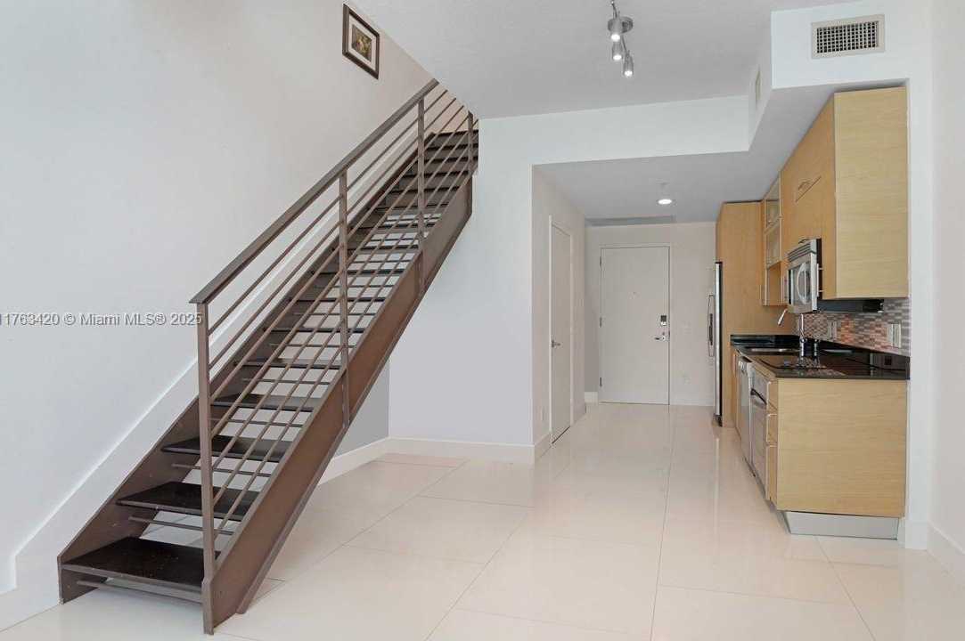 Small Image of 60 SOUTH WEST 13TH ST #3820, Miami Number 4