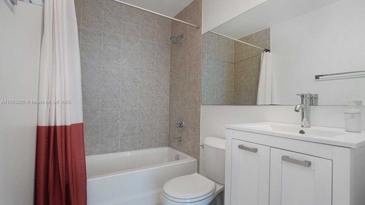 Small Image of 60 SOUTH WEST 13TH ST #3820, Miami Number 9