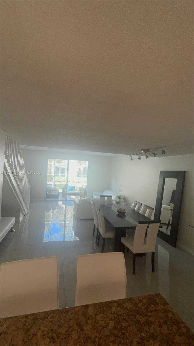 Small Image of 1597 BARCELONA WAY #2-32, Weston Number 6