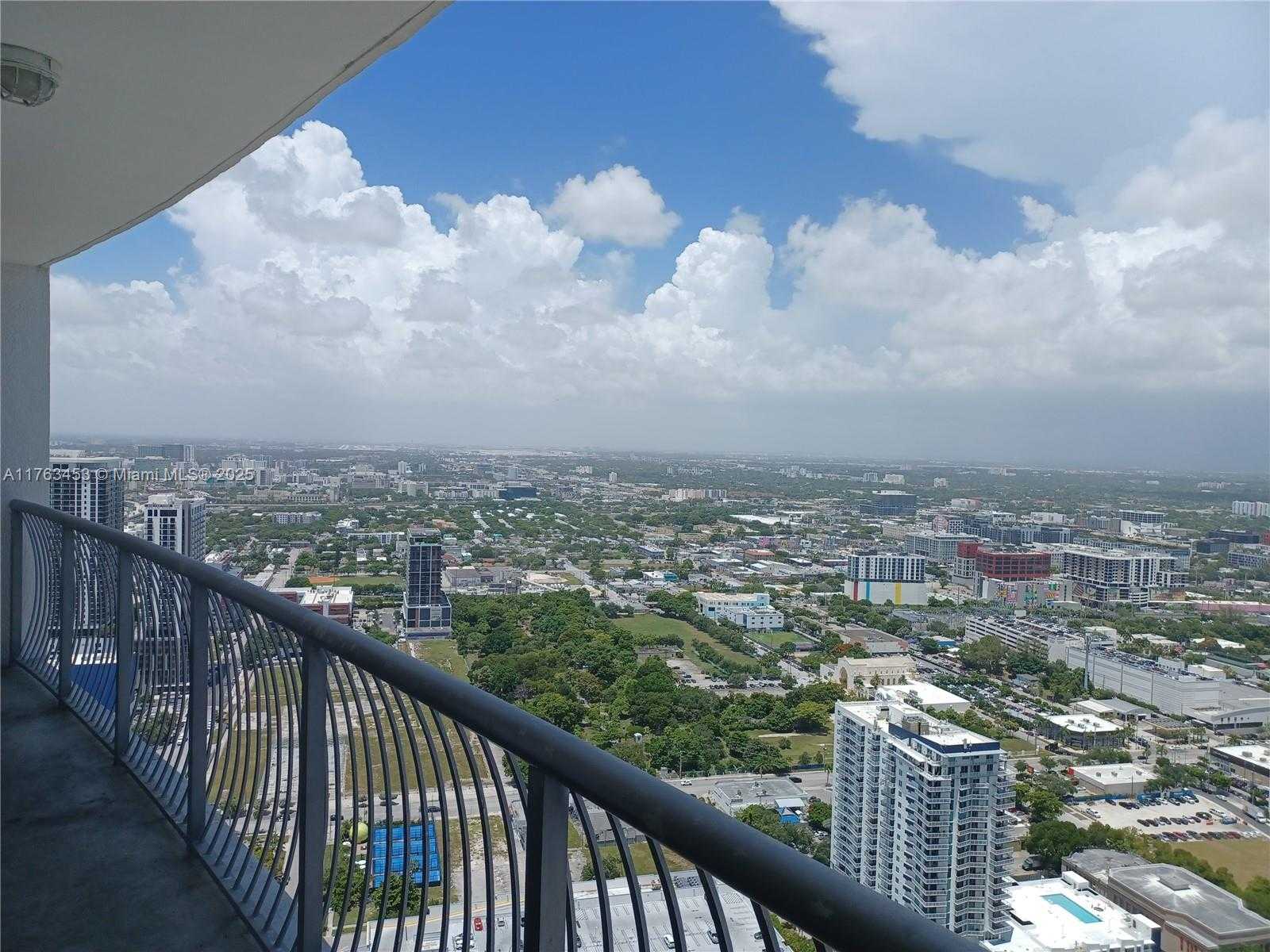 Small Image of 1750 NORTH BAYSHORE DR #5111, Miami Number 2