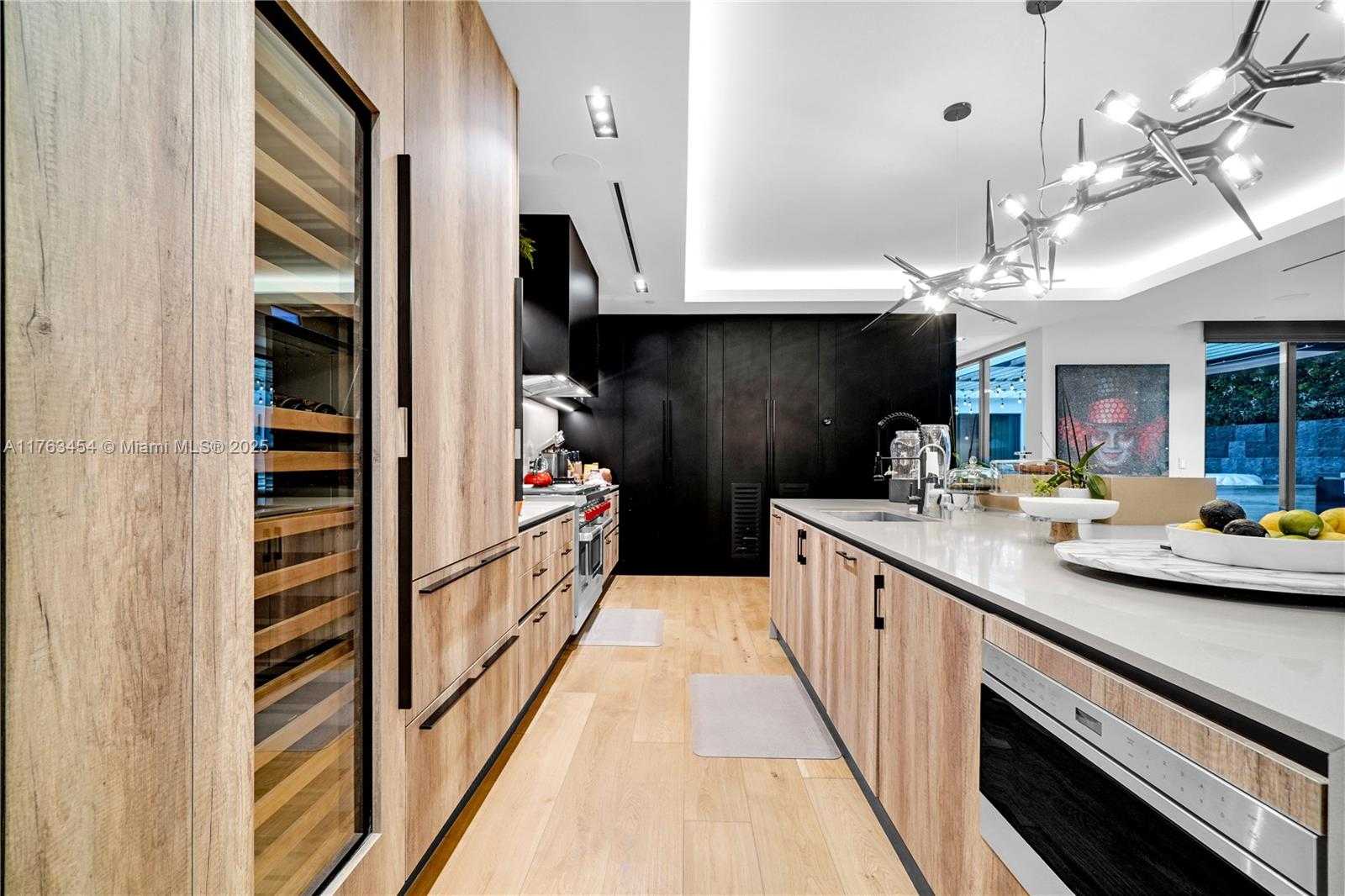 Small Image of 350 MERIDIAN AVE #PH, Miami Beach Number 10