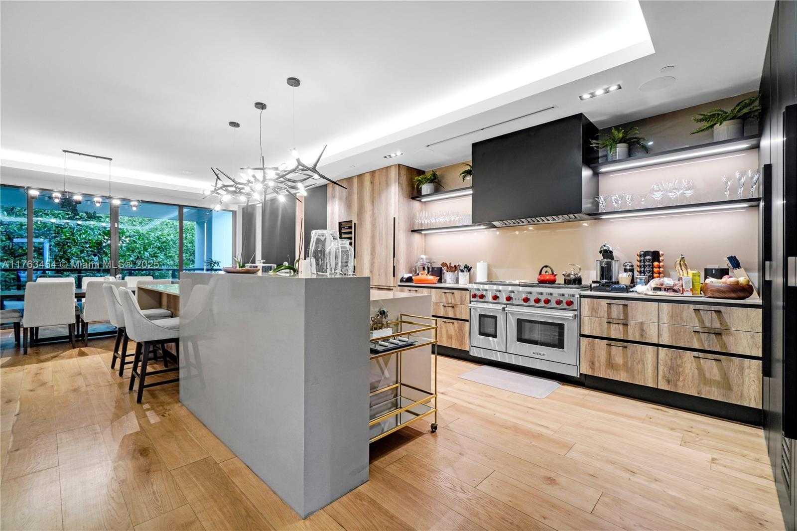 Small Image of 350 MERIDIAN AVE #PH, Miami Beach Number 11