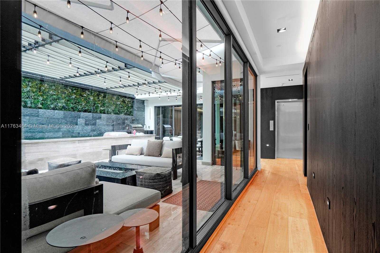 Small Image of 350 MERIDIAN AVE #PH, Miami Beach Number 14