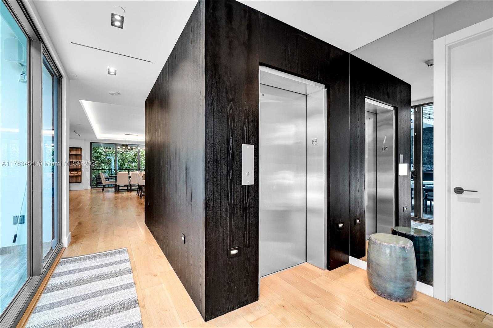 Small Image of 350 MERIDIAN AVE #PH, Miami Beach Number 21