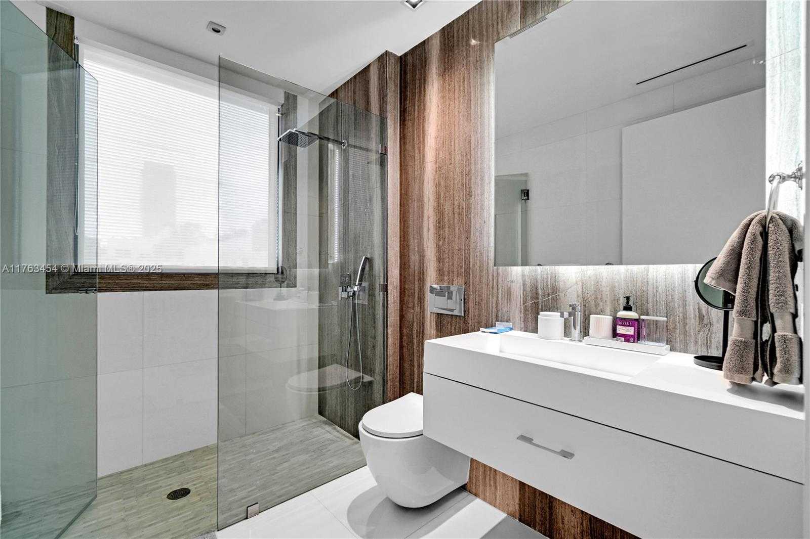 Small Image of 350 MERIDIAN AVE #PH, Miami Beach Number 23