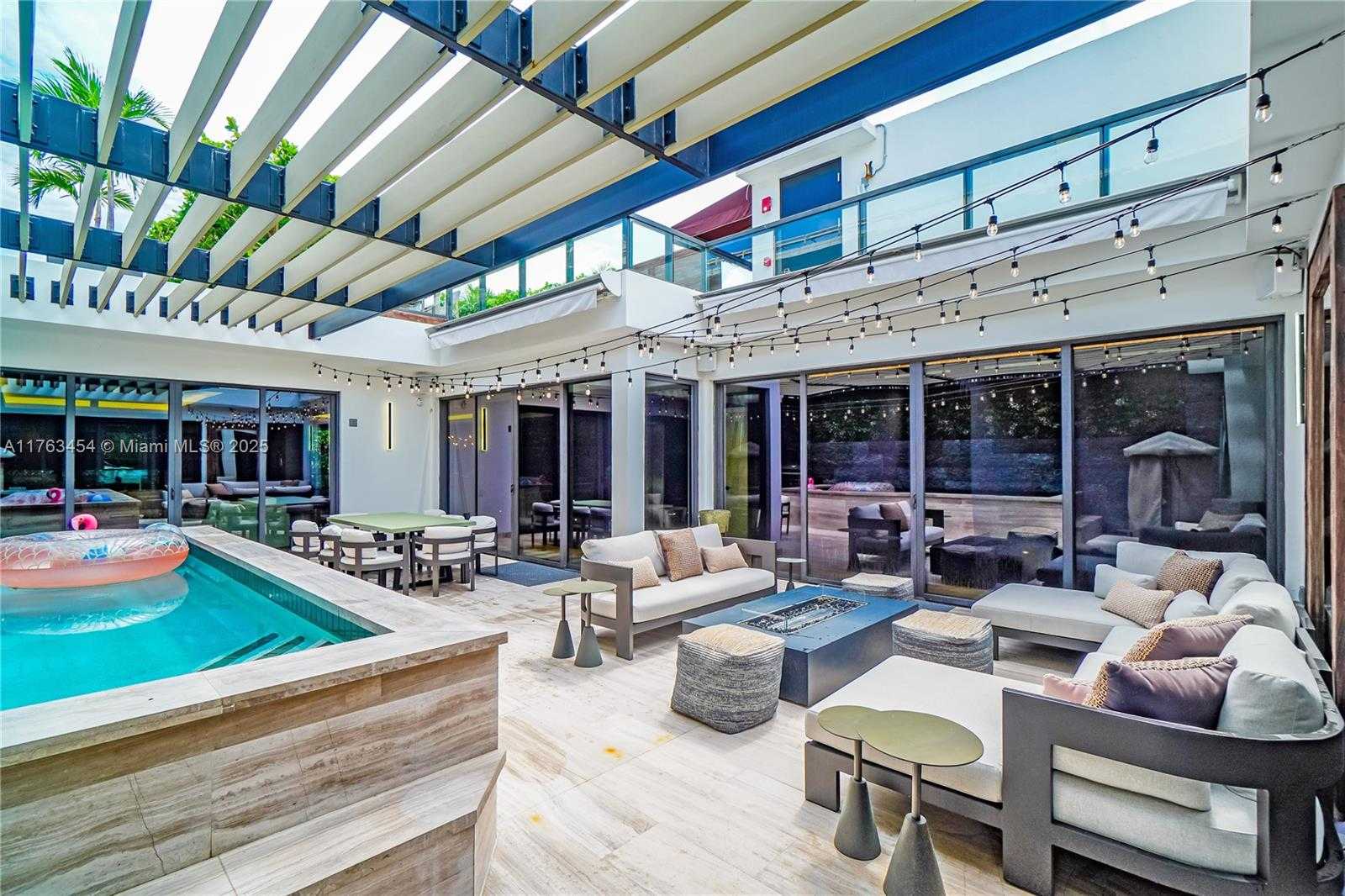 Small Image of 350 MERIDIAN AVE #PH, Miami Beach Number 25