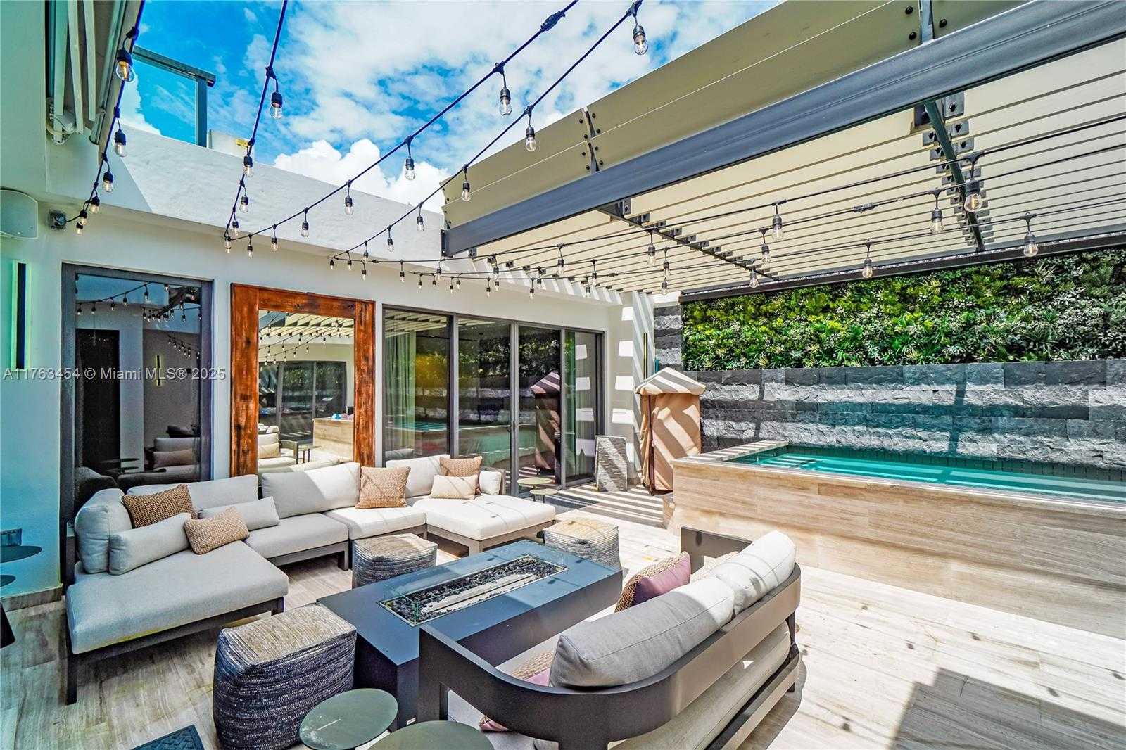 Small Image of 350 MERIDIAN AVE #PH, Miami Beach Number 26