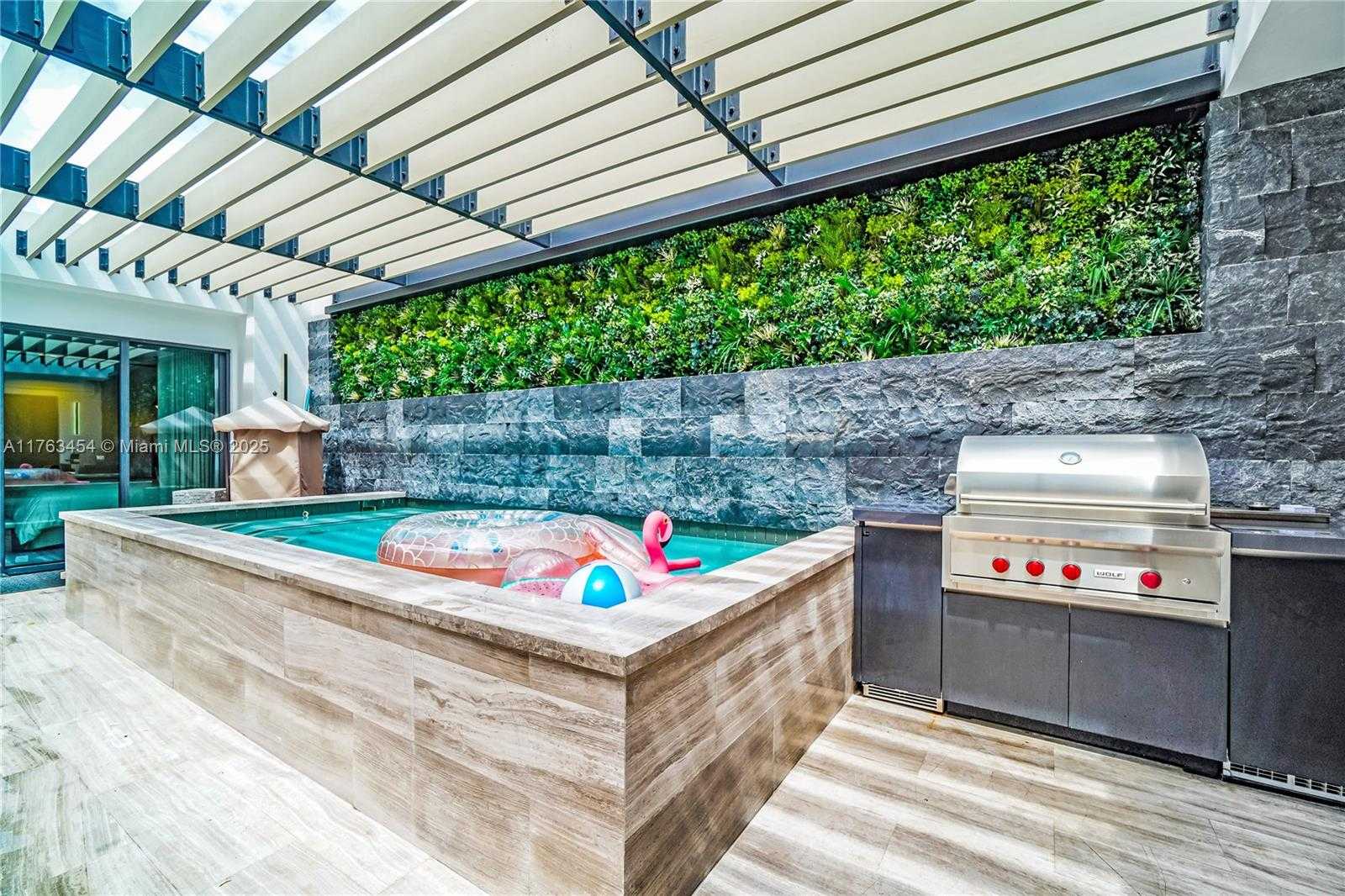 Small Image of 350 MERIDIAN AVE #PH, Miami Beach Number 27
