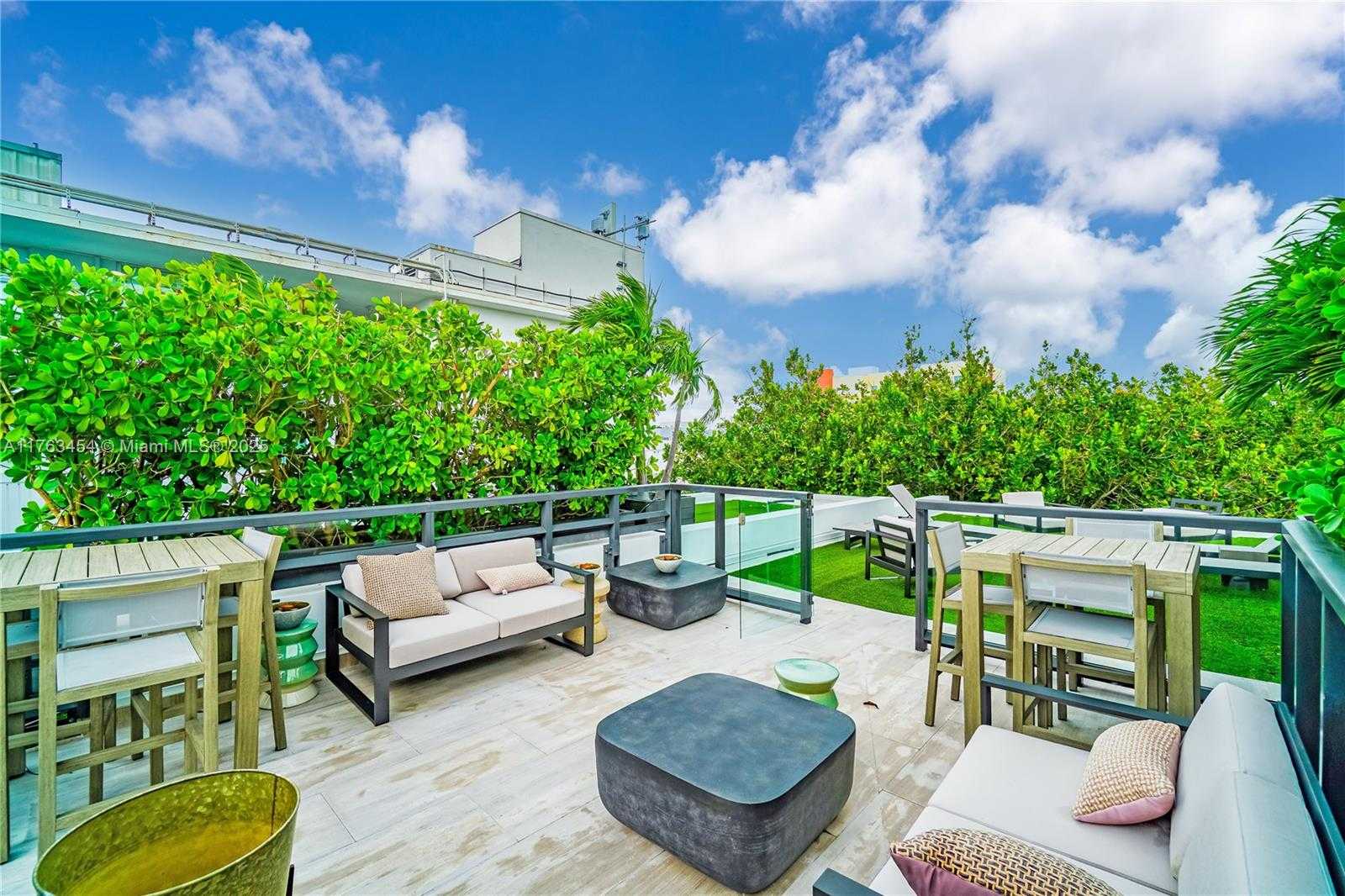 Small Image of 350 MERIDIAN AVE #PH, Miami Beach Number 30