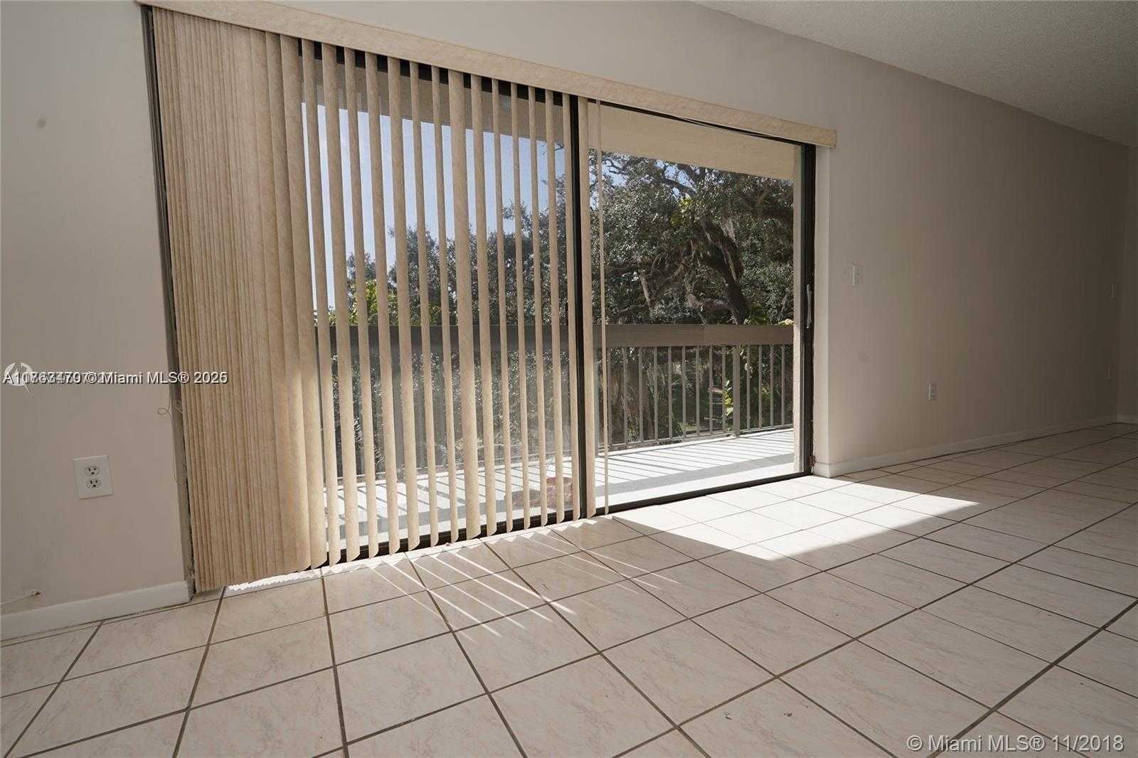 Small Image of 5201 ORDUNA DR #12, Coral Gables Number 5